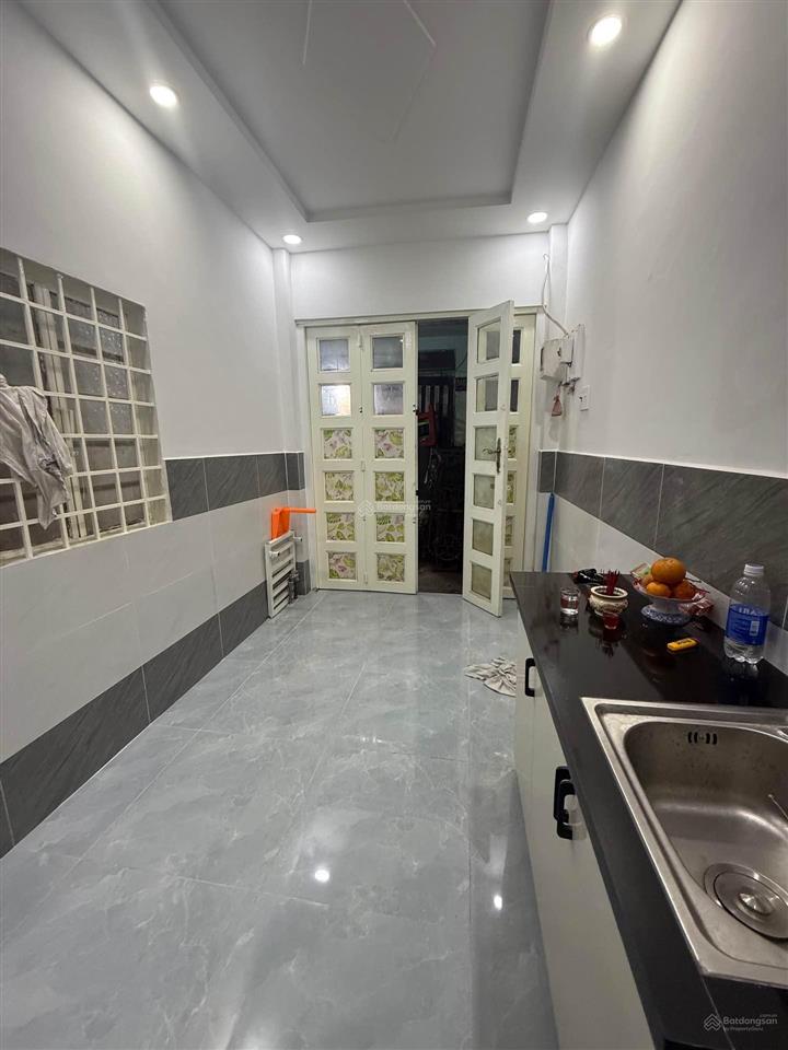 Nhà lô góc đường số 2 3 tầng giá chỉ 1.99 tỷ vị trí đẹp, gần phạm văn đồng công viên