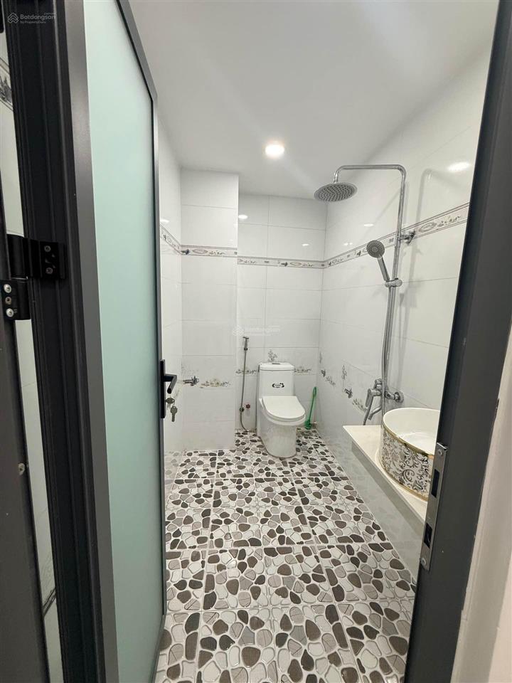 Nhà 5 tầng dương quảng hàm hẻm oto 7 chỗ đỗ cửa dt 4.3x10m công nhận 43.1m nhà mới ở ngay