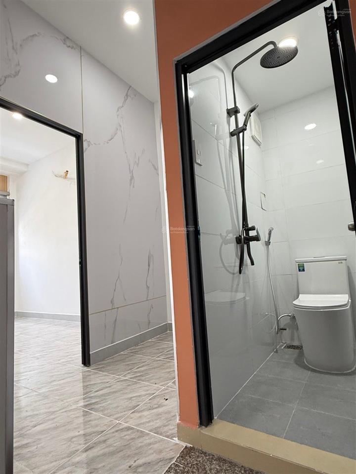 Chỉ 5.2 tỷ sở hữu nhà mặt tiền gần chợ gò vấp