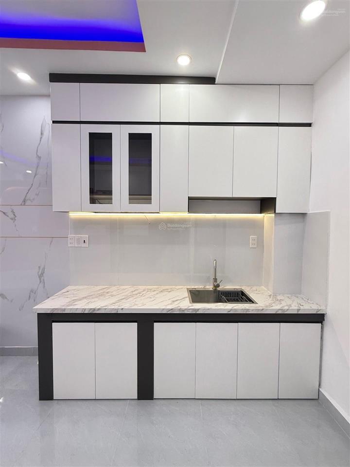 Chỉ 5.2 tỷ sở hữu nhà mặt tiền gần chợ gò vấp