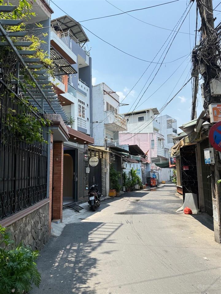 Chỉ 5.2 tỷ sở hữu nhà mặt tiền gần chợ gò vấp