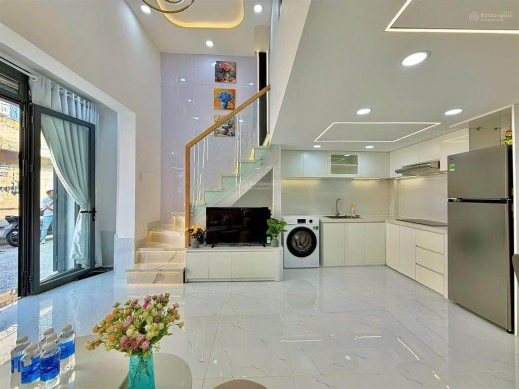Lô góc hxh sát mặt tiền phan văn trị 33m chỉ 6.85 tỷ cn đủ