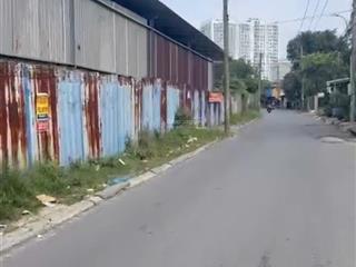 Cần bán lô đất hơn 7500m2, 2mt đường bùi hữu nghĩa, bình hòa, thuận an. 15tr/m2.  lan 0939 637 ***