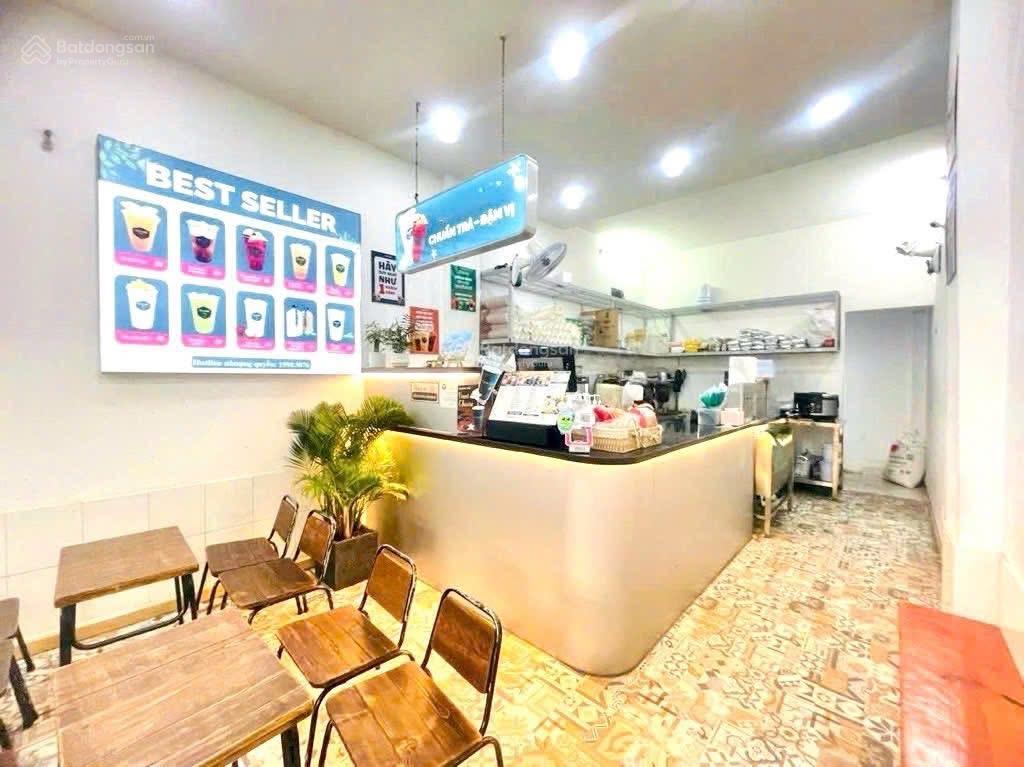 Bán nhà mặt tiền huỳnh văn bánh 4x8m 4 tầng giá chỉ 10 tỷ