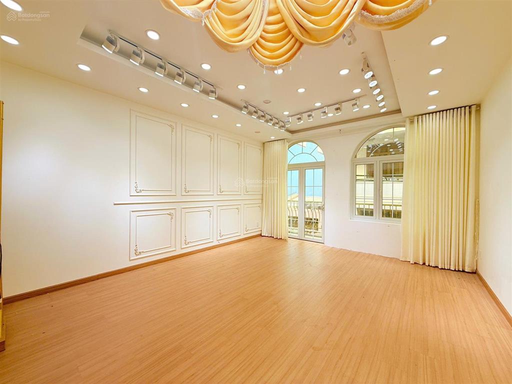 Nhà 5 tầng  hẻm 8m kinh doanh  trường sa, phú nhuận