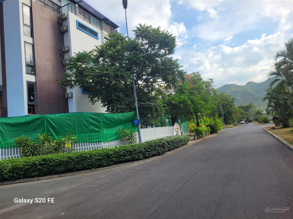 Bán biệt thự 5 tầng tại khu đô thị biển an viên, 160 triệu/m2, 212m2, chính chủ giá cực chất