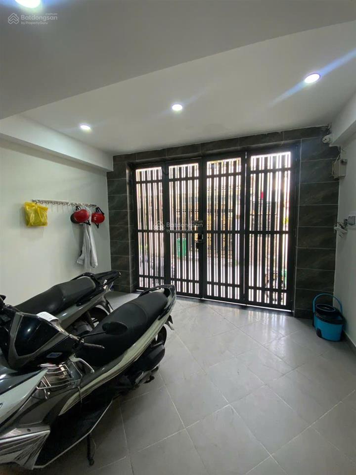 Bán căn hộ dịch vụ 9 phòng có sẵn dòng tiền 35tr/tháng giữ tiền cực tốt trung tâm bình thạnh