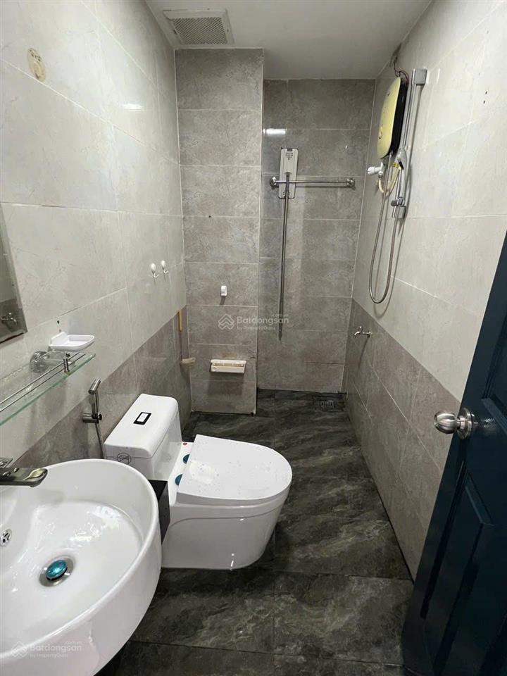 Bán căn hộ dịch vụ 9 phòng có sẵn dòng tiền 35tr/tháng giữ tiền cực tốt trung tâm bình thạnh