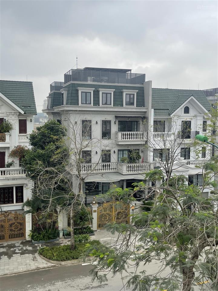 Bán biệt thự ciputra view công viên trước sau nhà ở sướng, view đẹp, thiết kế 4 tầng 1 hầm, giá rẻ