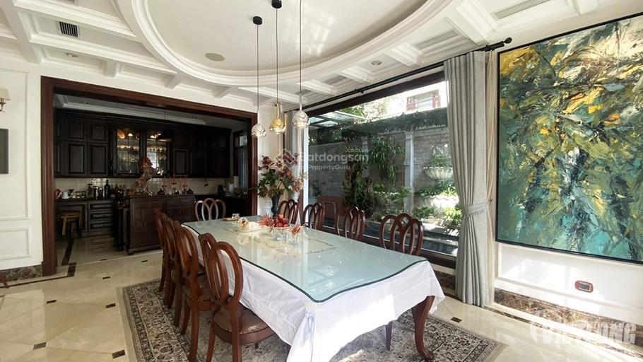 Bán biệt thự ciputra vị trí đẹp, full nội thất đẹp ở được ngay, đường rộng, không lỗi phong thủy gì
