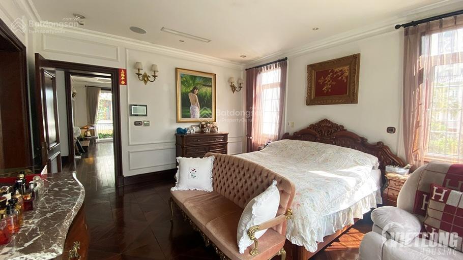 Bán biệt thự ciputra vị trí đẹp, full nội thất đẹp ở được ngay, đường rộng, không lỗi phong thủy gì