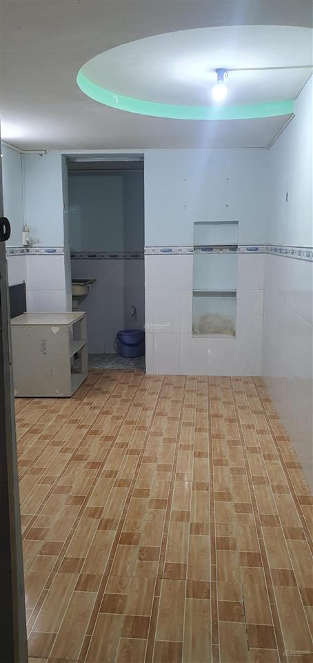 Còn 1 phòng máy lạnh 2,5 triệu/tháng sạch đẹp thoáng mát có camera an ninh