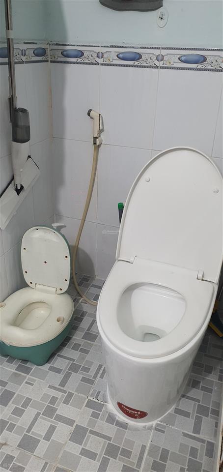 Còn 1 phòng máy lạnh 2,5 triệu/tháng sạch đẹp thoáng mát có camera an ninh