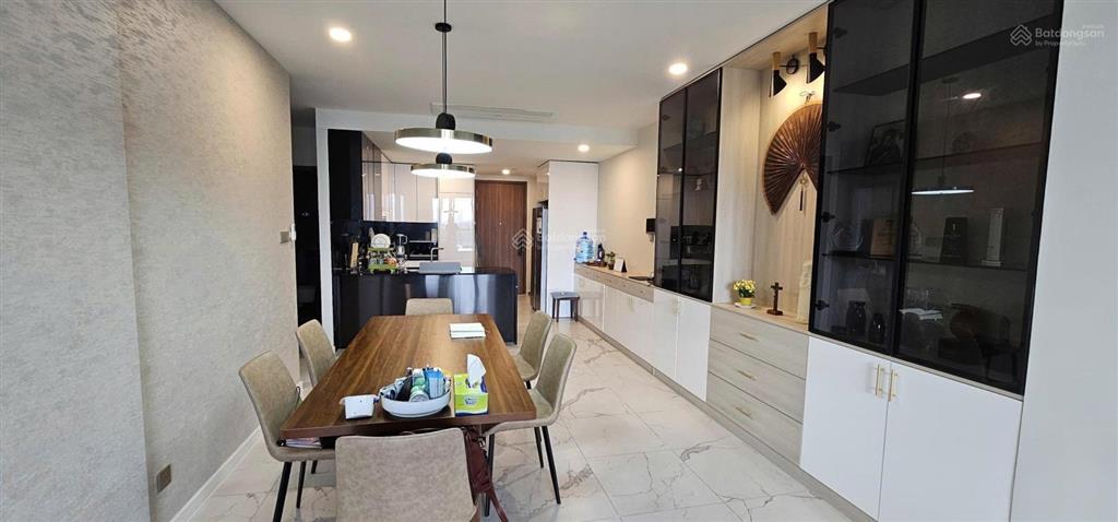 Hiếm  3pn 102m2, view landmark 81, giá bán 23 tỷ all in, xem nhà 24/7