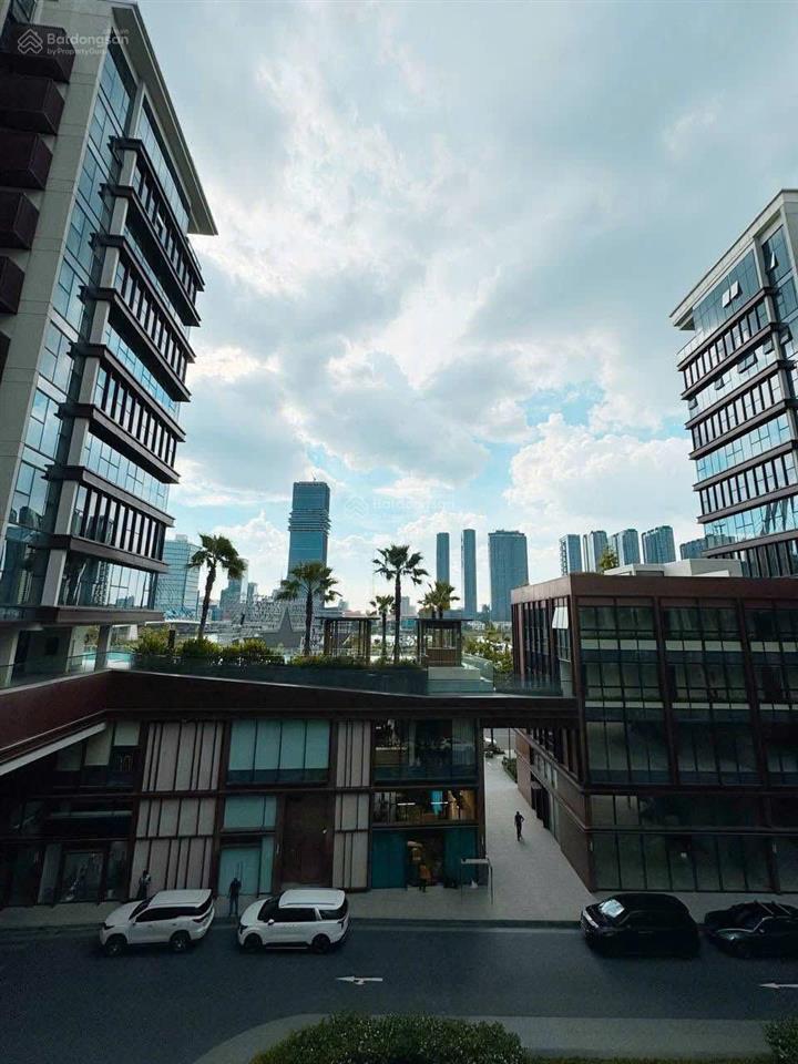 Hiếm  căn 3pn 2wc 116m2 + 100m2 sân vườn, giá 35 tỷ all in. đã có sổ. xem nhà 24/7