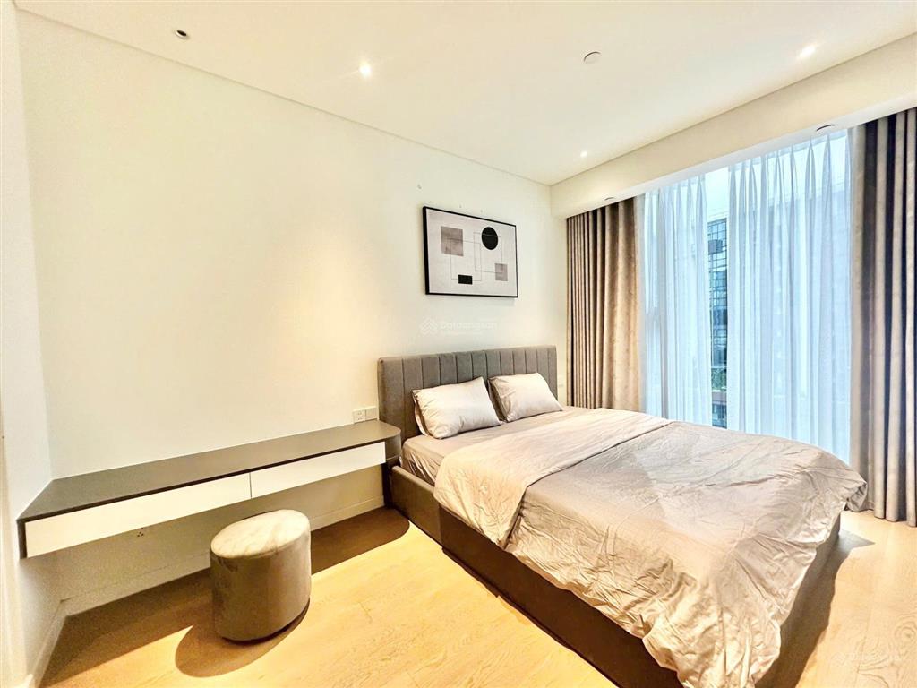 2pn 2wc 70m2 đã có sổ, sẵn hđ thuê giá cao, view cầu ba son đẹp lung linh.  0708 864 *** nghĩa