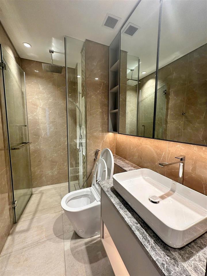 2pn 2wc 70m2 đã có sổ, sẵn hđ thuê giá cao, view cầu ba son đẹp lung linh.  0708 864 *** nghĩa