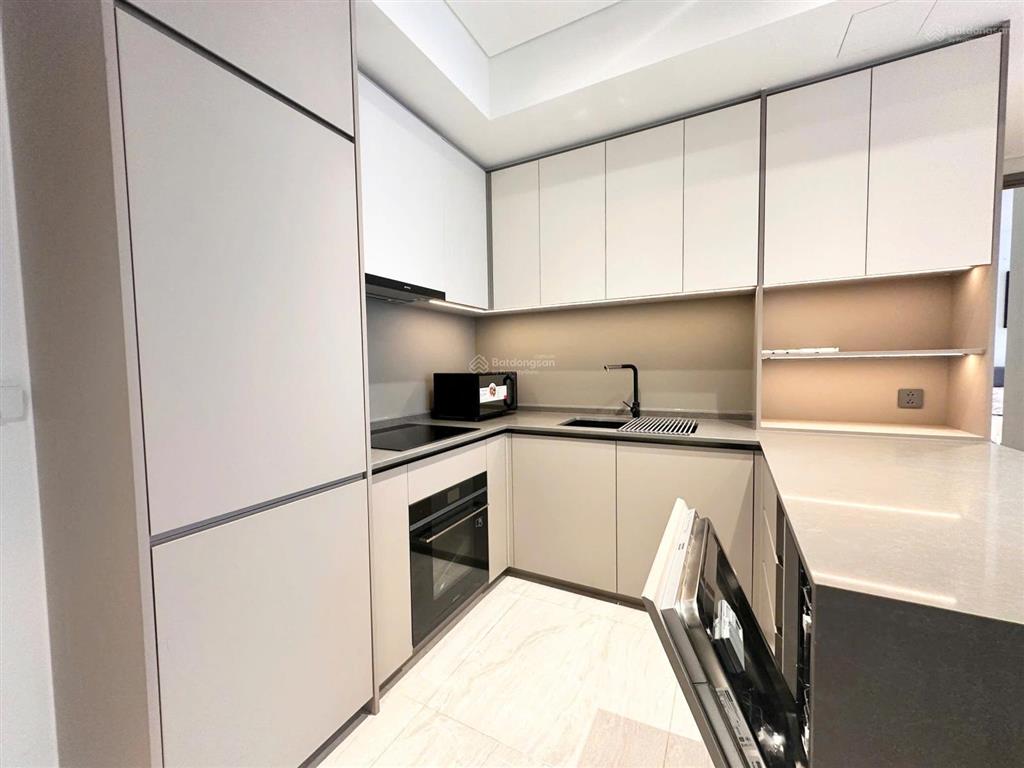 2pn 2wc 70m2 đã có sổ, sẵn hđ thuê giá cao, view cầu ba son đẹp lung linh.  0708 864 *** nghĩa