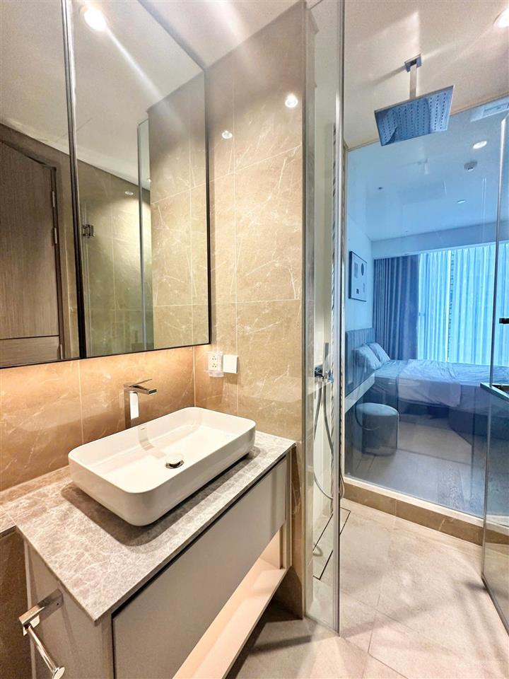 2pn 2wc 70m2 đã có sổ, sẵn hđ thuê giá cao, view cầu ba son đẹp lung linh.  0708 864 *** nghĩa