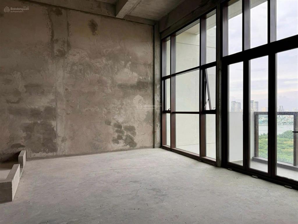 Duy nhất, cần bán căn lofthouse 70m2, xây thêm 50m2, view lm81, giá 27 tỷ, xem nhà 24/7.