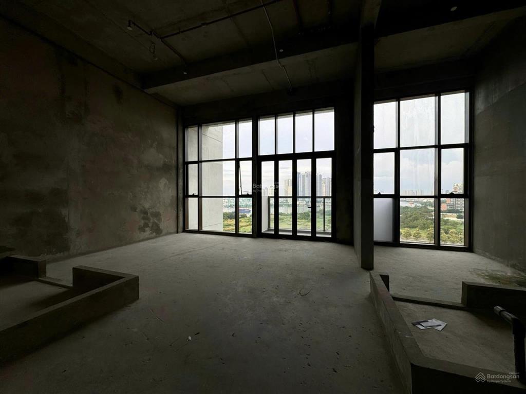 Duy nhất, cần bán căn lofthouse 70m2, xây thêm 50m2, view lm81, giá 27 tỷ, xem nhà 24/7.