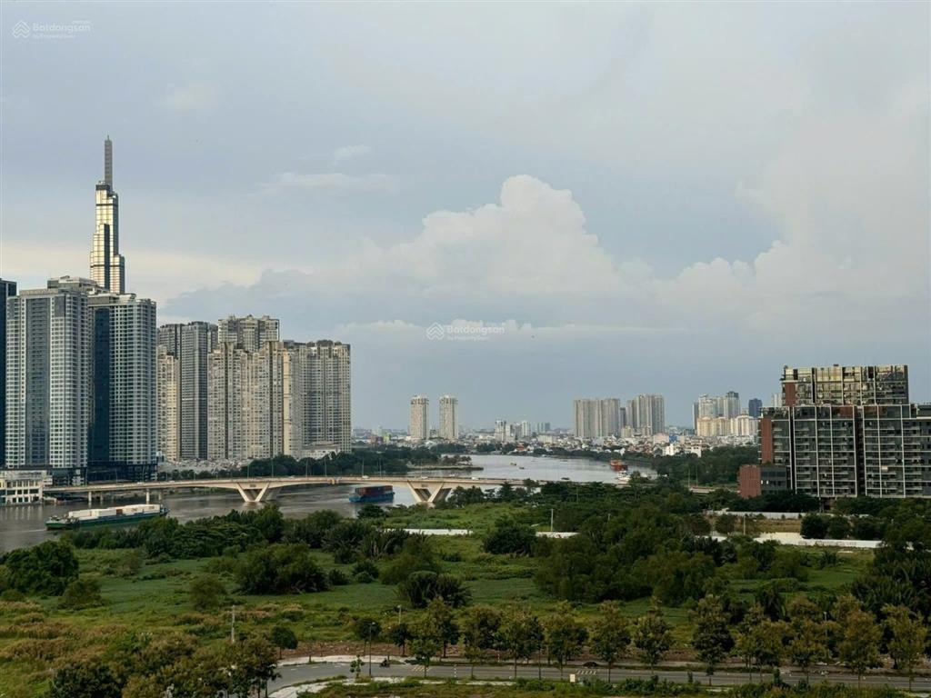 Duy nhất, cần bán căn lofthouse 70m2, xây thêm 50m2, view lm81, giá 27 tỷ, xem nhà 24/7.