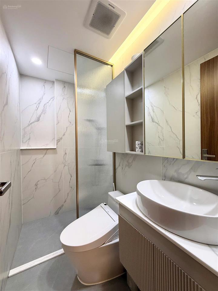 Cần bán căn 2pn 80m2 giá rẻ nhất the crest, giá 20.5 tỷ all in. xem nhà 24/7