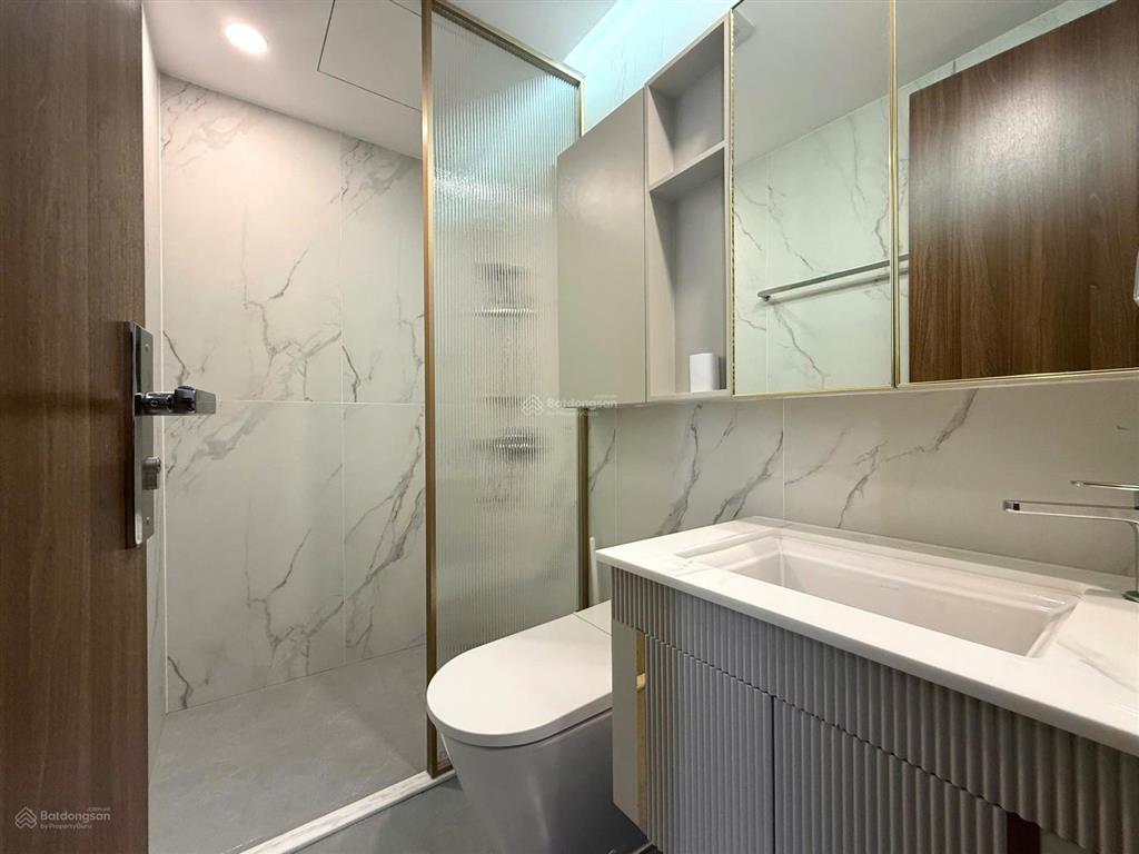 Cần bán căn 2pn 80m2 giá rẻ nhất the crest, giá 20.5 tỷ all in. xem nhà 24/7