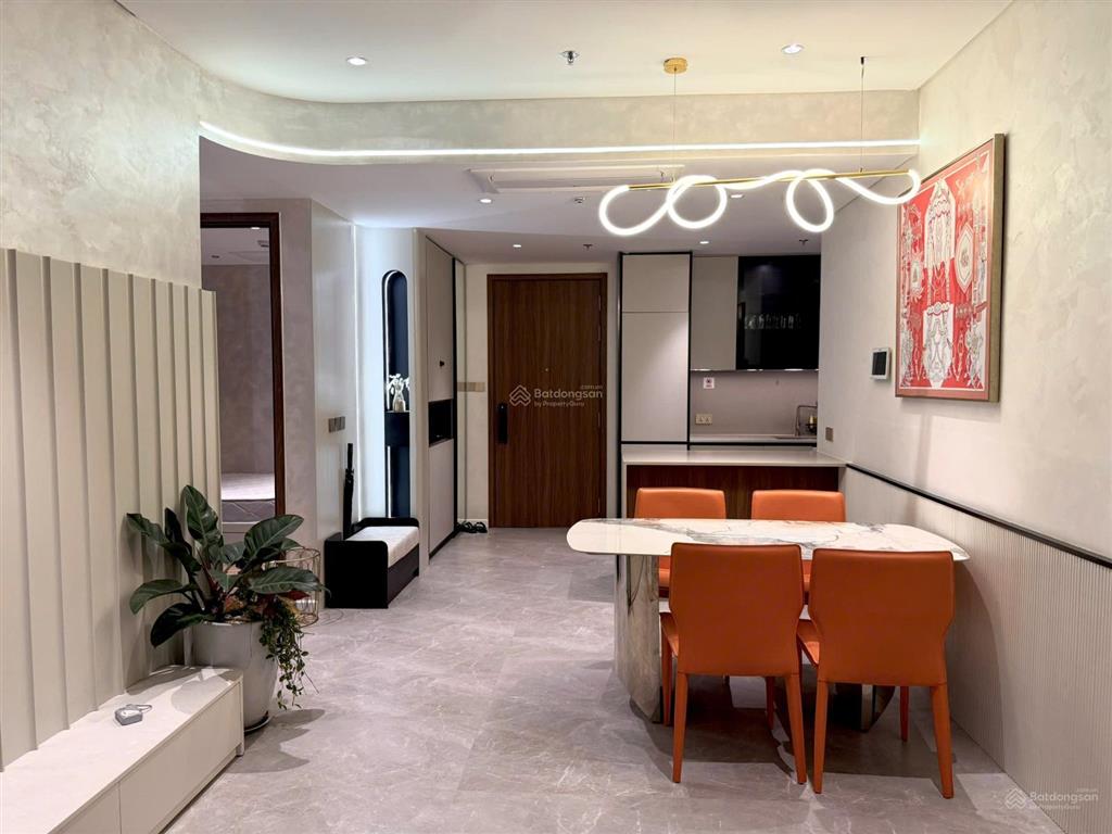 Cần bán căn 2pn 80m2 giá rẻ nhất the crest, giá 20.5 tỷ all in. xem nhà 24/7