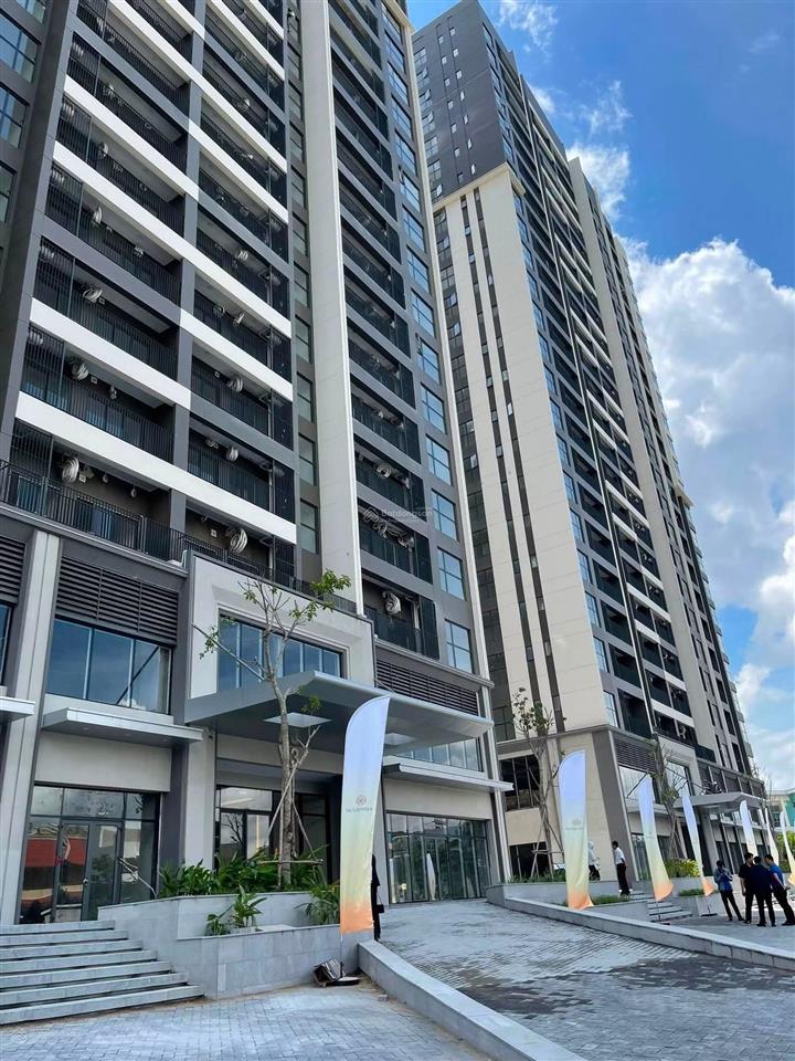 Cần cho thuê 3pn nhà trống 88m2, giá 17tr/tháng. cuối tháng 7 nhận nhà.  0708 864 *** cao nghĩa
