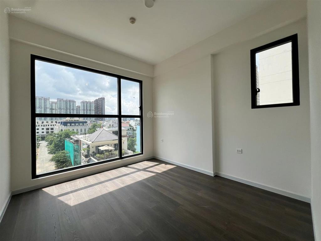 Căn 2pn view quận 1 và sông sg tầng cao thoáng, ntcb giá 15tr/tháng. sản phẩm hiếm có