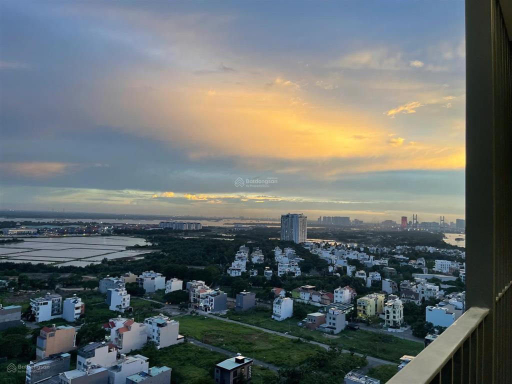 Cần cho thuê 2pn ban công dài view panorama giá 15tr/tháng