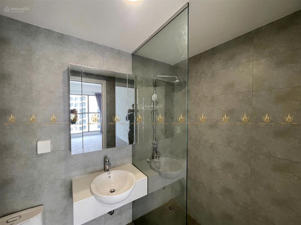Cần cho thuê 2pn 69m2 đủ bếp rèm, máy lạnh. giá 15 tr/tháng.  0708 864 *** cao nghĩa