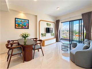 Cho thuê 3pn đầy đủ nội thất view sông sg, giá 25 triệu/tháng, sẵn pass xem nhà ngay.