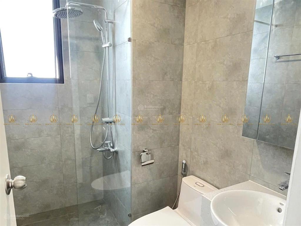 Cho thuê ntcb view công viên hồ bơi, giá 20 triệu/ tháng, sẵn pass xem nhà ngay