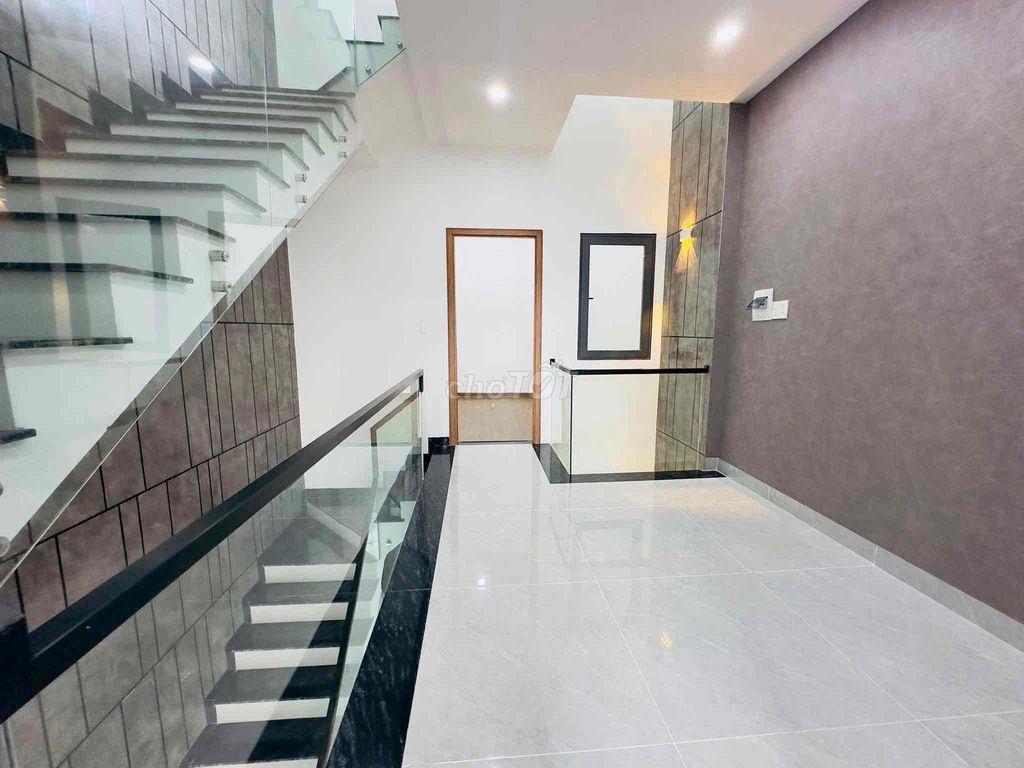 Bán Nhà 3 tầng mới 100% Nhánh Nguyễn Bình sau lưng Đại Học Bình Dương