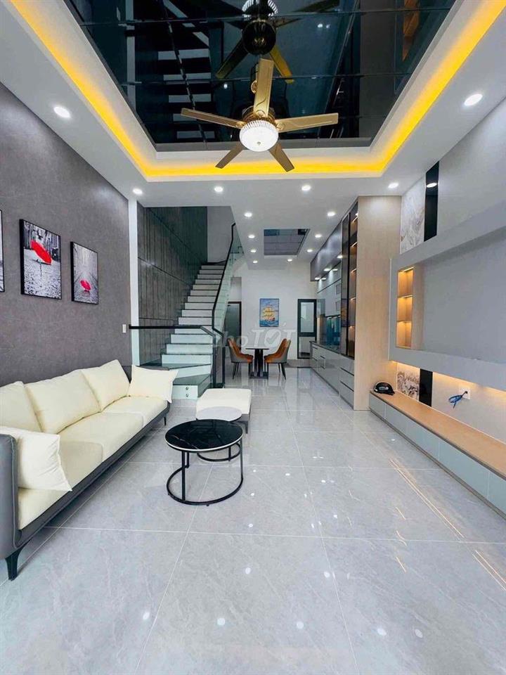Bán Nhà 3 tầng mới 100% Nhánh Nguyễn Bình sau lưng Đại Học Bình Dương