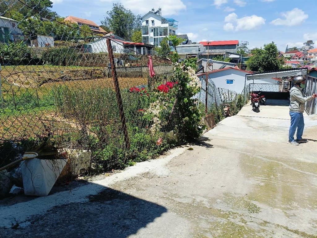 Tôi chính chủ cần bán nhanh 2 lô đất gần dinh độc lập, phường 10, đà lạt, lâm đồng. full thổ cư