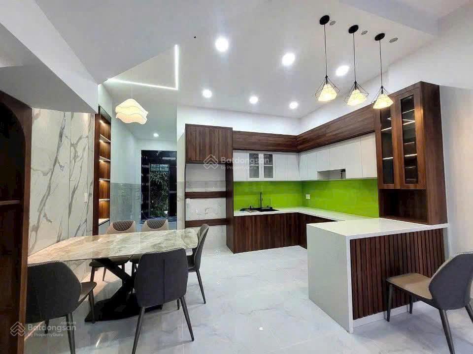 Cắt lỗ 200 triệu, nhà lầu sổ hồng riêng chỉ 1 tỷ 750 ngay cuối đường đồng khởi  biên hòa