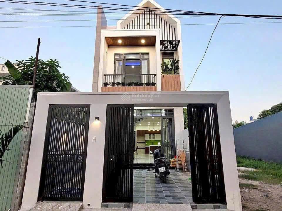 Cắt lỗ 200 triệu, nhà lầu sổ hồng riêng chỉ 1 tỷ 750 ngay cuối đường đồng khởi  biên hòa