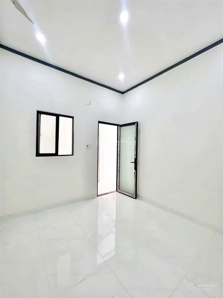 Bán gấp căn nhà lầu 5x18 giá full 1t780. vị trí hương lộ 15, tân triều