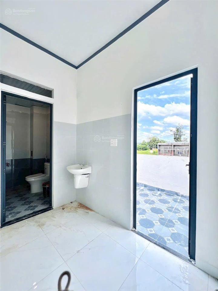 Bán gấp căn nhà lầu 5x18 giá full 1t780. vị trí hương lộ 15, tân triều
