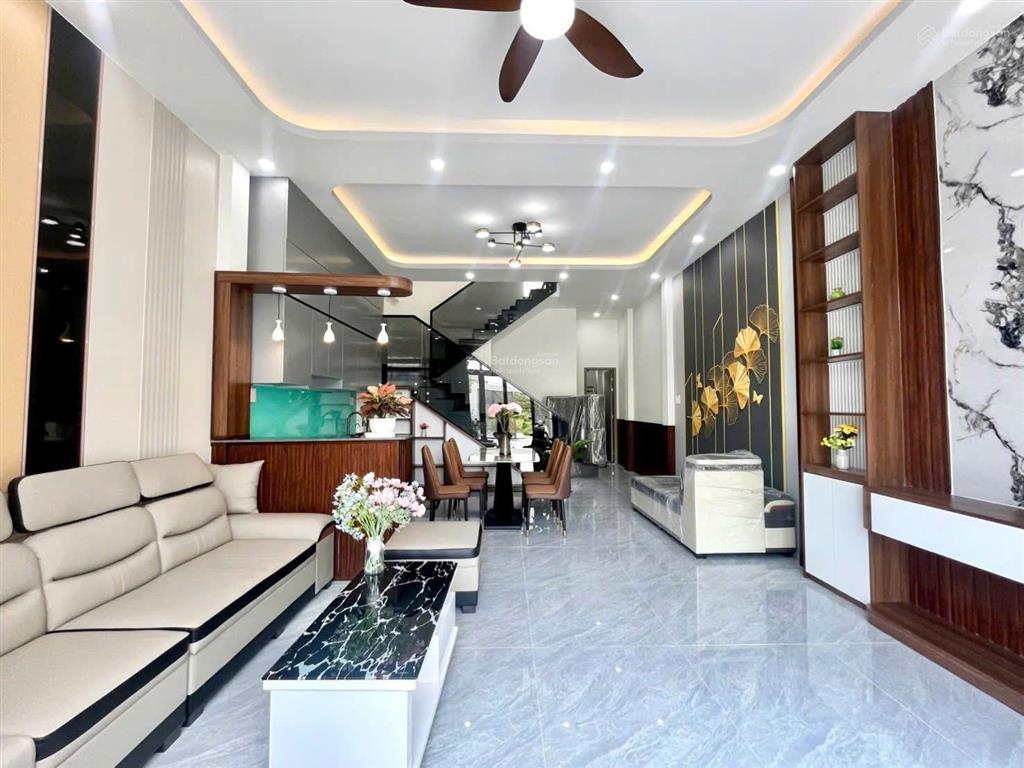 Bán nhà trả góp chỉ với 690 triệu ngay cổng 11  phường phước tân, nhà có gpxd và hoàn công