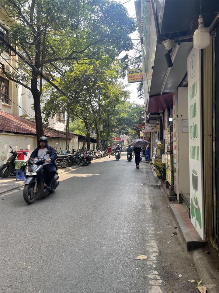 Sang nhượng cửa hàng mặt đường sông nhuệ, cổng phụ b5 học viện tài chính, đông ngạc, hn. giá cực rẻ