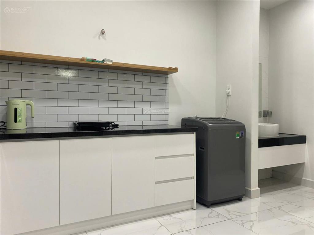 Charm plaza dĩ an bán gấp 3pn 2wc giá bán lỗ 2tỷ350. view thoáng mát