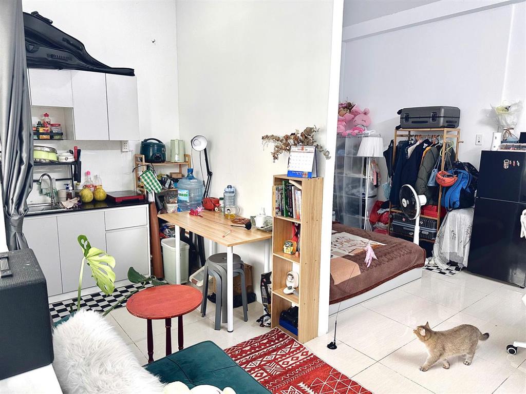 Cho thuê phòng rộng 35m ban công sau tách bếp phạm hùng nối dài