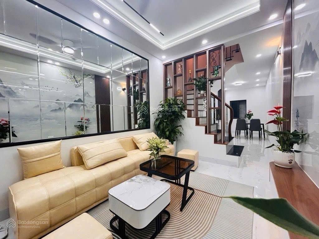 Tc chỉ 5.6 tỷ sở hữu căn nhà 38m2, 4pn, nội thất vip, tại phố la nội, hà đông