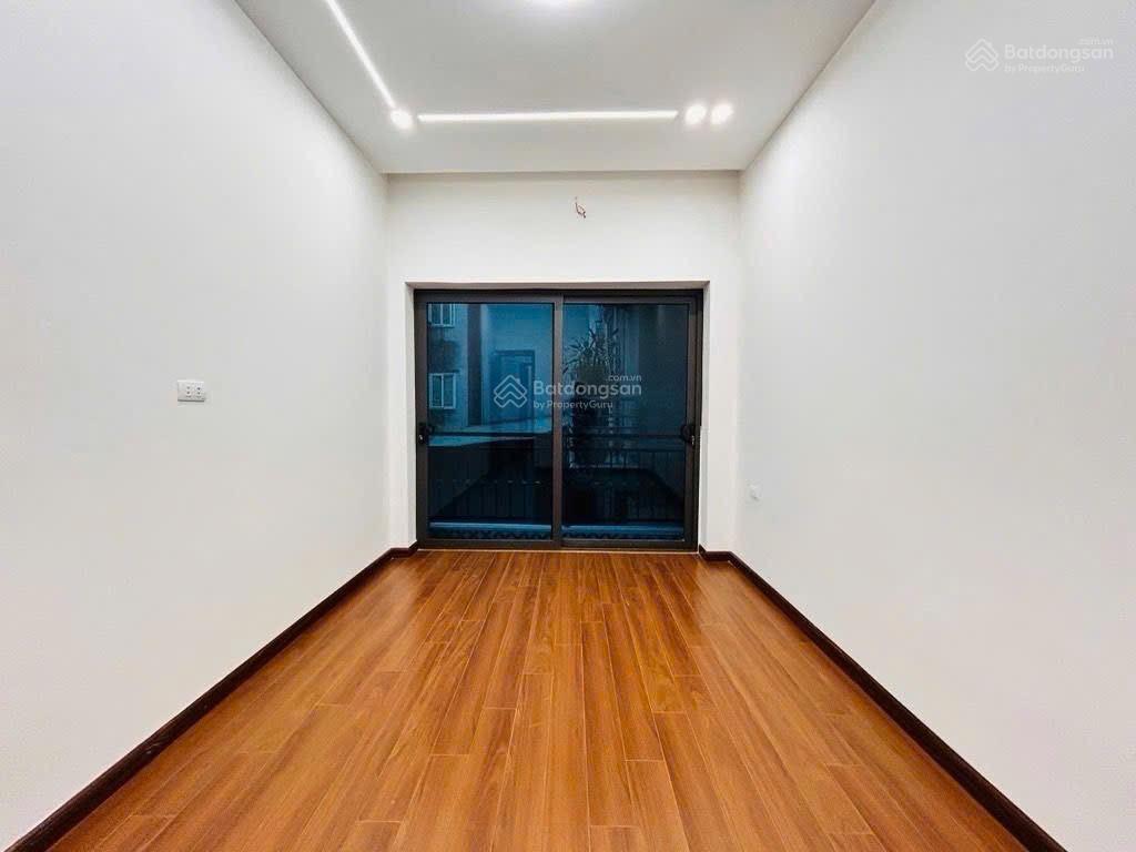 Tc chỉ 5.6 tỷ sở hữu căn nhà 38m2, 4pn, nội thất vip, tại phố la nội, hà đông