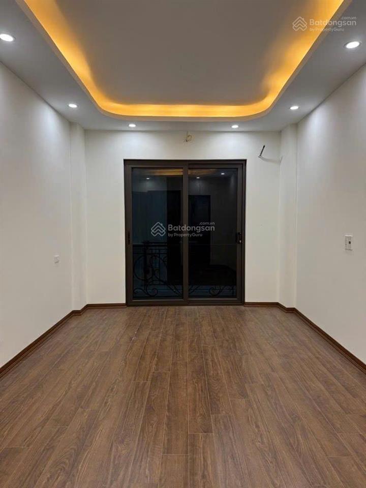 Bán nr giá siêu hời tại hữu hưng, 6,15 tỷ, 33m2, 3pn, 4wc, 5 tầng