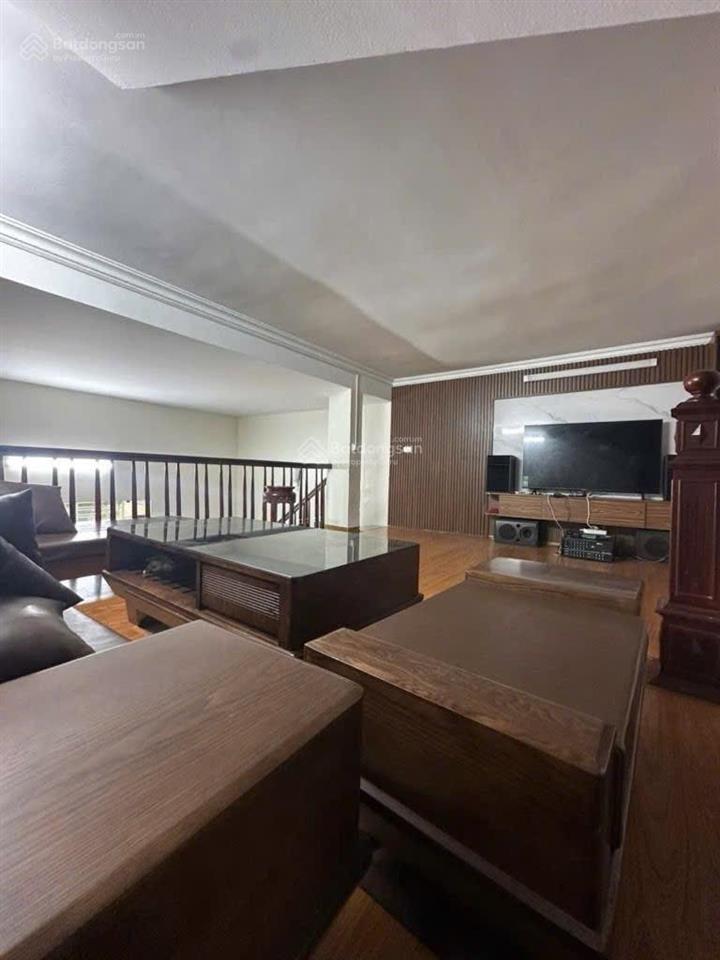 Bán nhà riêng view đẹp tại đường la phù, 7,9 tỷ, 65 m2, 4pn, 3wc, ô tô đỗ cửa